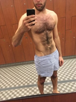 tomedyfm:  jizzdiary: Matt that fur with spunk   Lobo peludo y vergudo