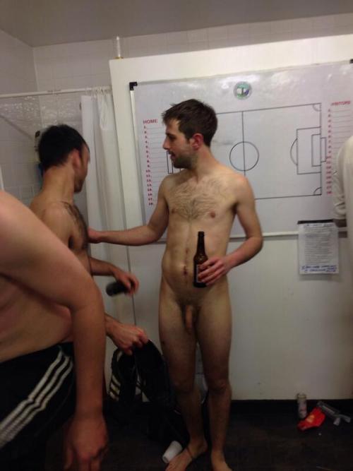nakedblokes:  naked blokes. follow. ask. submit. archive.