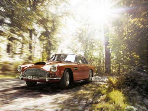 vintageclassiccars:  Aston Martin DB4 series 2 designed by Carrozzeria Touring - The Good Life. 