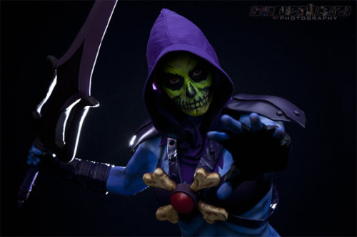 comicbookcosplay:  jarednz:  Lady Skeletor cosplay! Sourced [x]  The epicness that is Freddie Nova 