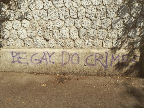 null-meat: queergraffiti: “be gay. do crimes” Marseille, France