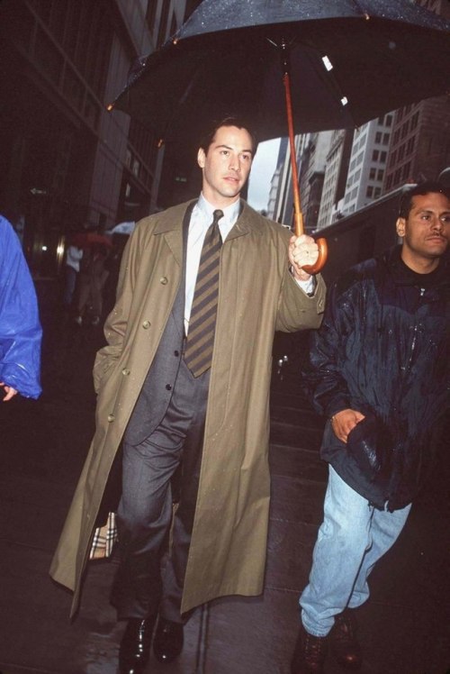 angelofberlin2000 - Keanu on the set of The Devil’s Advocate