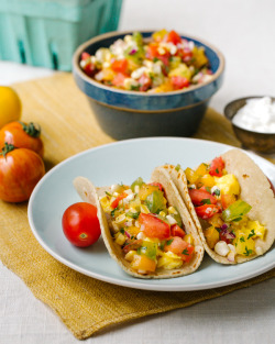 do-not-touch-my-food:  Scrambled Egg Tacos