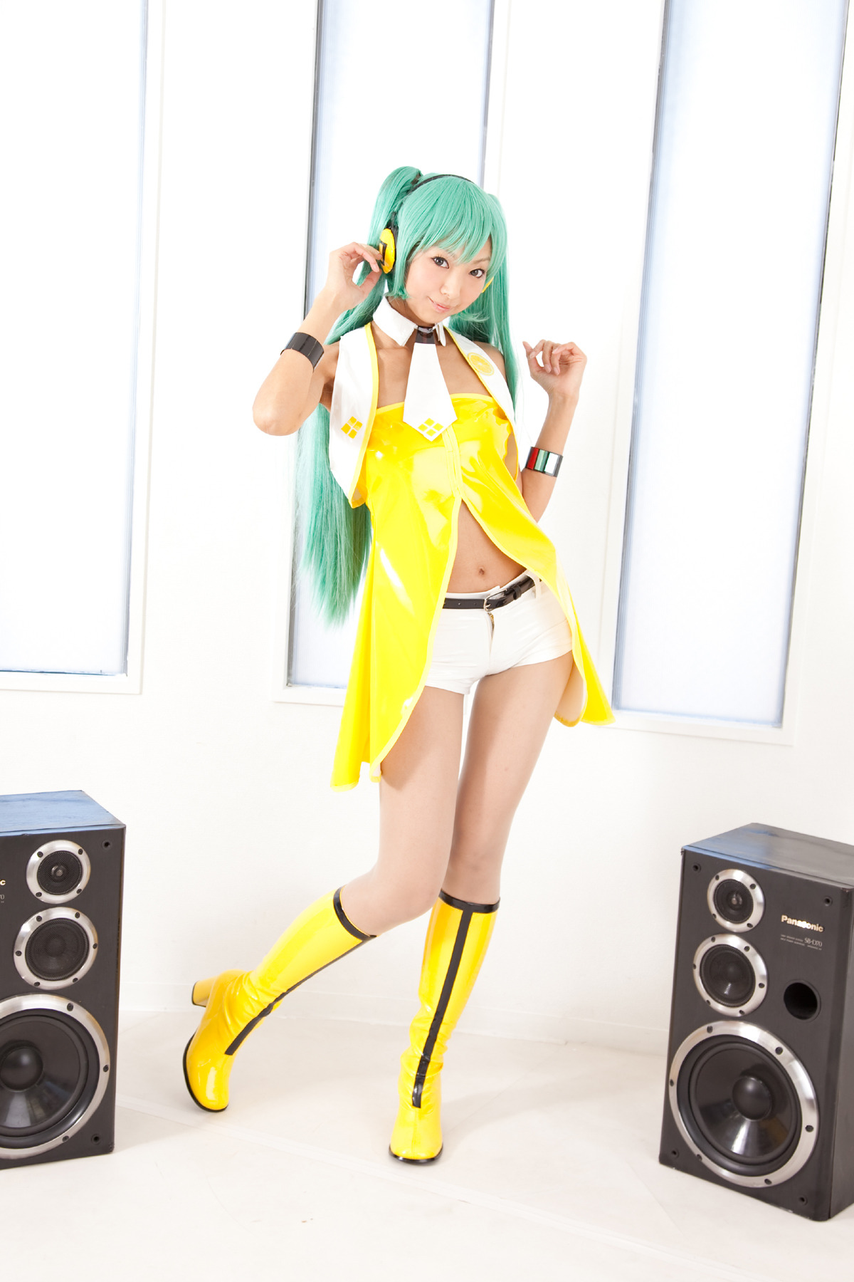 Vocaloid - Miku Hatsune (Necoco) 21HELP US GROW Like,Comment &amp; Share.CosplayJapaneseGirls1.5