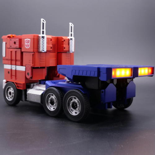 Transformers Optimus Prime Auto-Converting Programmable Robot - Collector&rsquo;s Edition.Functional