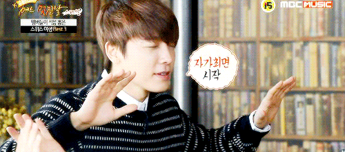 Hae Is Imagining That He’s Paragliding ㅋㅋ Hi To Clouds 