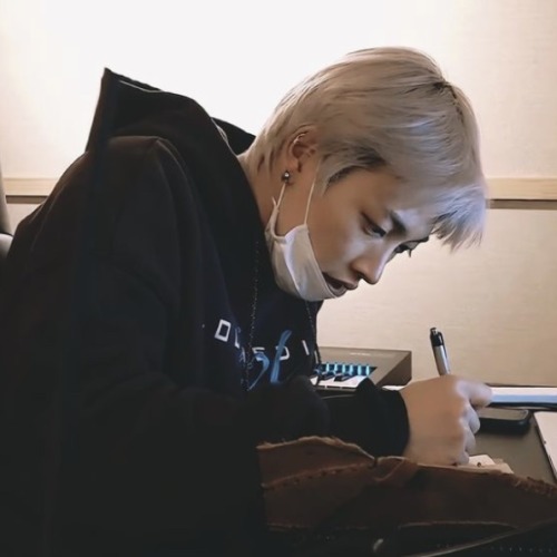 Hongjoong: Chords And Keys