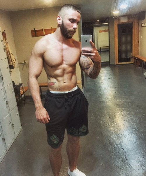 colungafrank:   Flo Carrera       