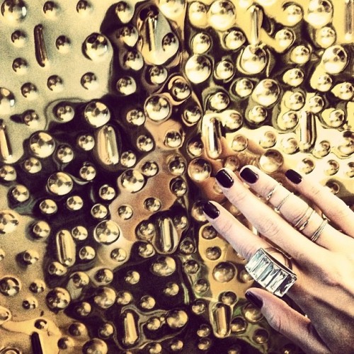 G O L D #gold #black #ring #rings #nails #hello #ciao #buongiorno #bomdia #detail #