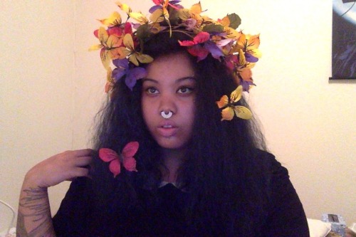 aeon-fux:testing out some floral looks for a video :-)oh my GOD!!!!!!!! I&rsquo;M SCREAMING THIS IS 