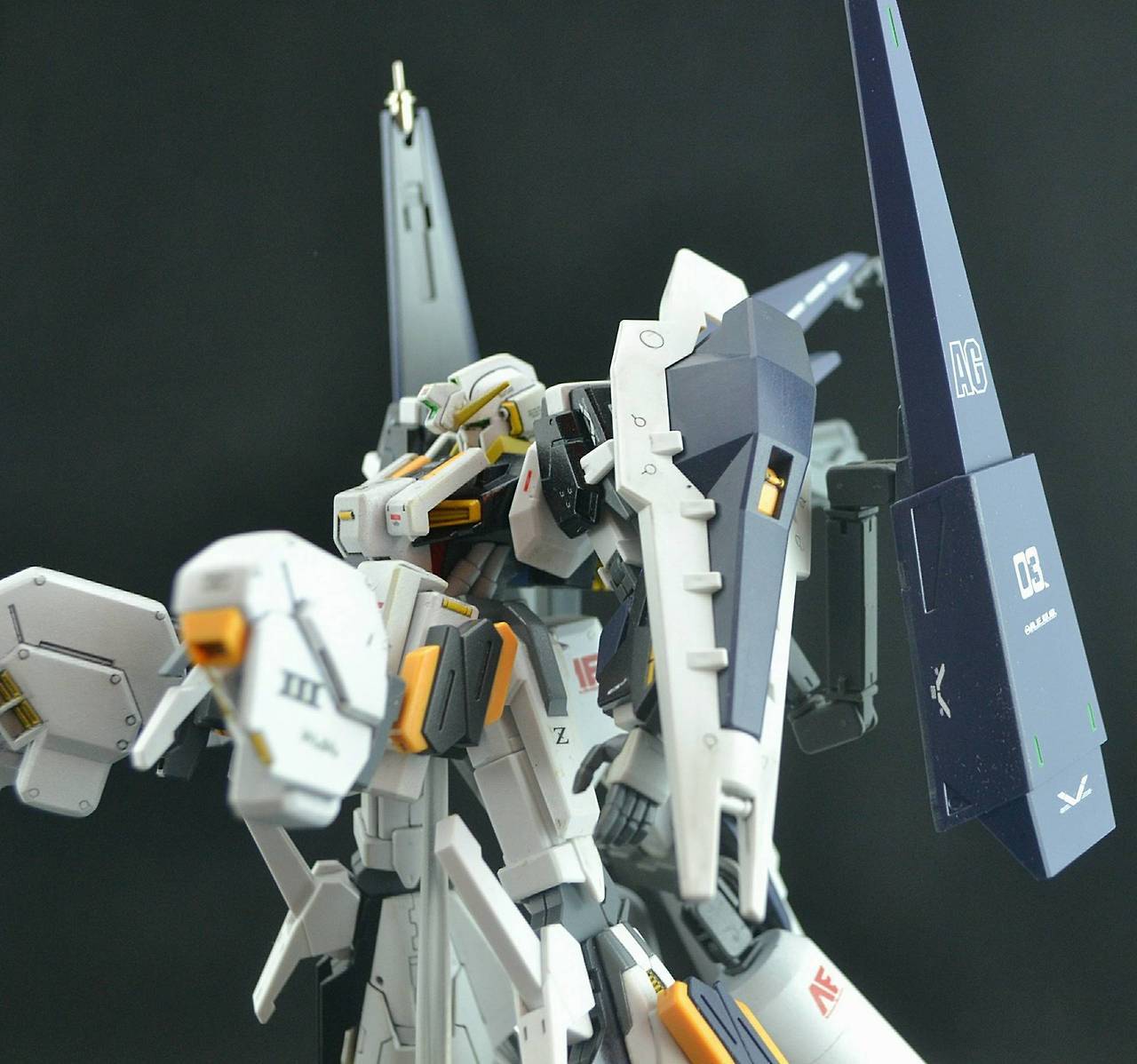 mechworks-uwu:  FINALLY IM DONEEE,Finally i get to take some clear shots of my HG