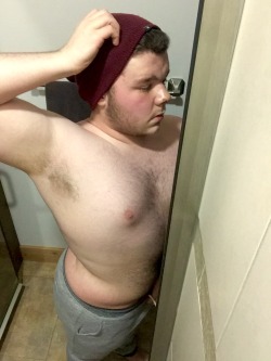 cubadmirer:  This cutie submitted this to me. What a great body!