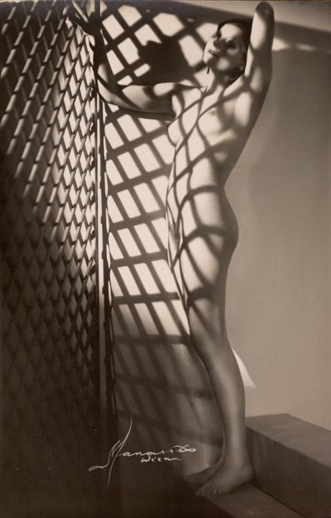 A morning sun bath by Studio Manassé (Olga Solarics and Adorja´n von Wlassics), 1933