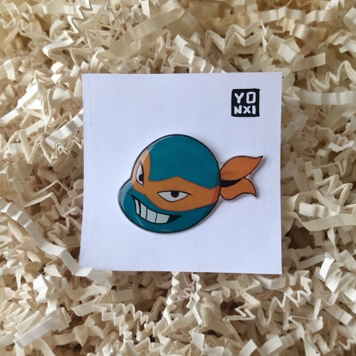 yonxi: Hello everybody~! I’m so excited: I’m finally introducing to you my pins with our favorite te