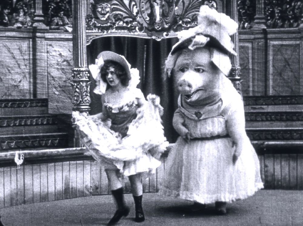 talesfromweirdland:  French 1907 film, LE COCHON DANSEUR (The Dancing Pig).