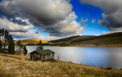 morethanphotography:  Boathouse by HildaMurray