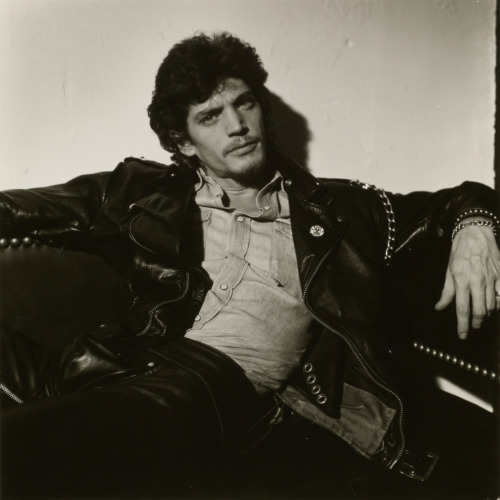 gplcarlos:  ROBERT MAPPLETHORPE (1977) Lynn