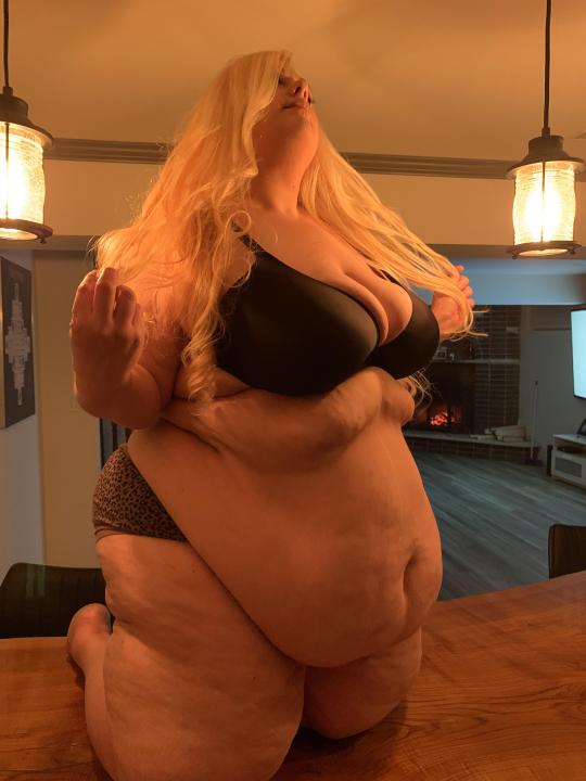 Porn Pics jiggle-watts:bbwdaisyOnlyFans