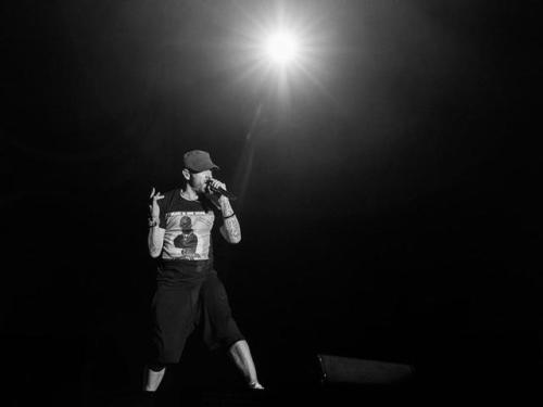 Eminem performing in Glasgow yesterday. 