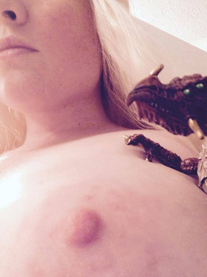 nsfwfoxyden:  WHERE ARE MY DRAGONS?!??!?!?! … jk don’t mind me lol. :P Thank