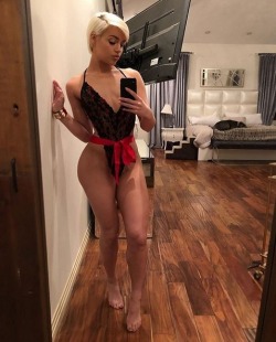 Ashley Martelle (Official)