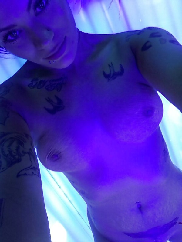 exxxposedamateurs:   ExxxPosed!!! Check me out @ exxxposedamateurs.tumblr.com Spread