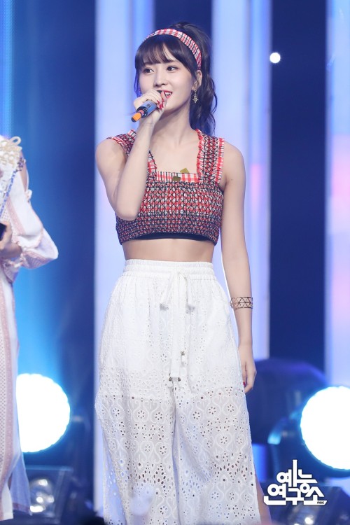 [180721] TWICE’s Momo @ Show! Music CoreCredit: MBC예능연구소 