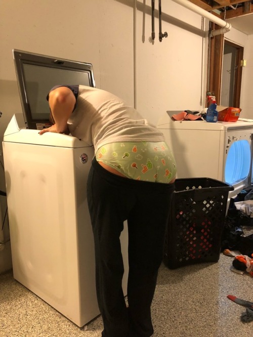 Sex cookiewasdeleted:  Laundry day! pictures