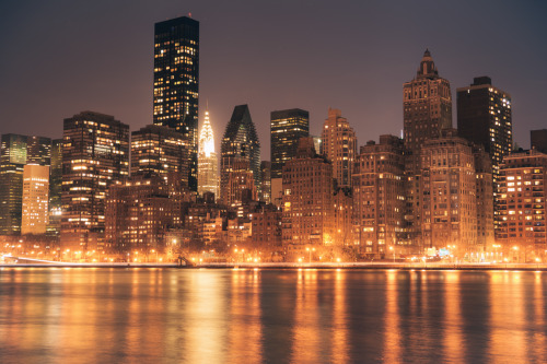 nythroughthelens:NY Through The LensJust received some *amazing* news!!!My book: NY Through The Lens