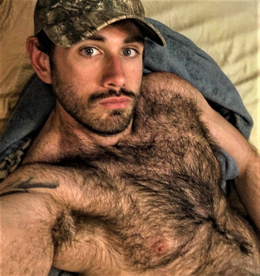 Natural Hairy Men