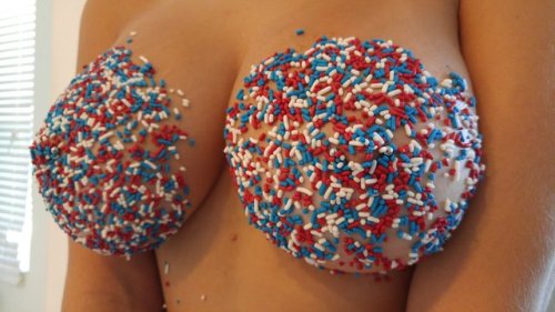 Porn onlythebestcleavage:Happy 4th of July photos