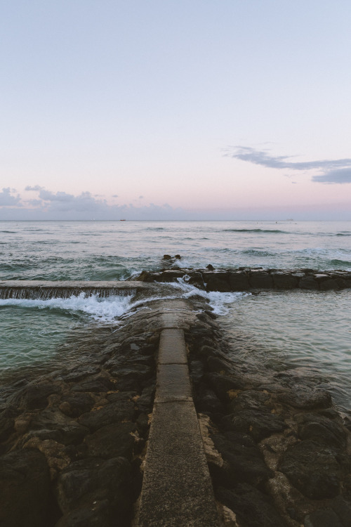 Sunrise on the beach // Instagram / Website