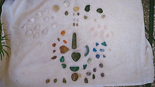 elrohira:  Took my stones outside a few weeks ago to charge in the sun. Not really sure what I was doing with the arrangement but hey, it looked nice. 
