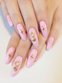 Immortal-Flowers:  Choibaby:  Omoimono:  New Nails For Queen Sofie~♕  Its So Good2