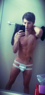 guyswhoshouldbeunderwearmodels:  “@rykermadison: Omg thanks so much to whoever got me these amazing new undies :D&quot;