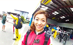 Luna struggling to have an english conversation about to go skydiving