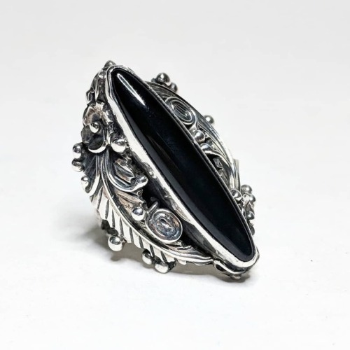 BEAUTIFUL Onyx Sterling Ring Navajo Made size 5 $89(Etsy link in bio&hellip;Ships free)......#vintag