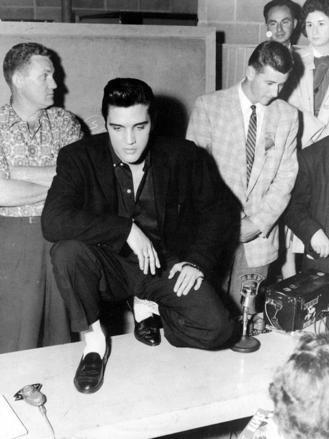 theniftyfifties:  Elvis Presley in Canada, 1957. 