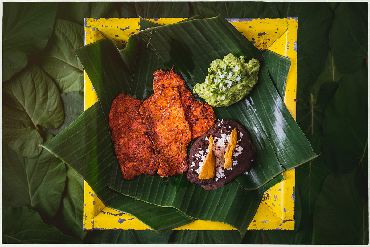 alxbngala:  (via Restaurante Oaxaqueño “Doña Lula” by Maurizio Solis Broca