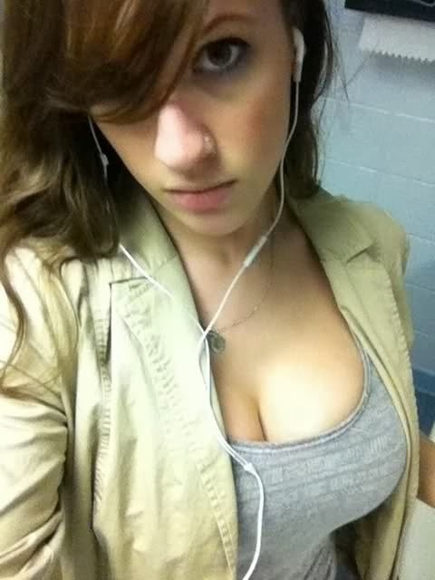 Porn photo hbombcollector:  Headphones.