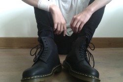 maymano:  new dr martens 