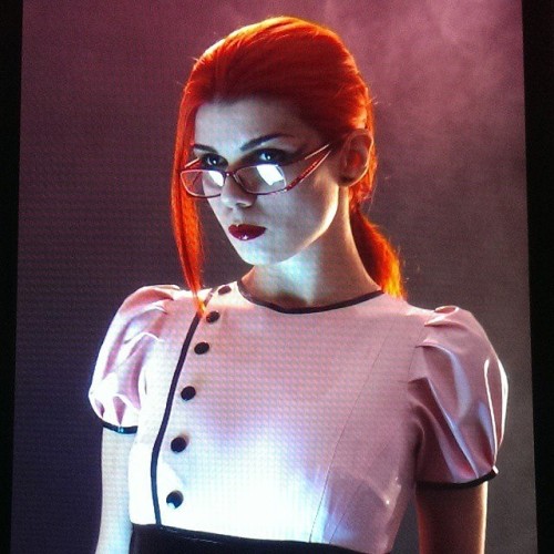 elisanth: Shooting mote yummy latex for Dead Lotus Couture right now ♥ Preview from camera display.