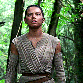 billie-lourd:Daisy Ridley as Rey in Star Wars  ❄