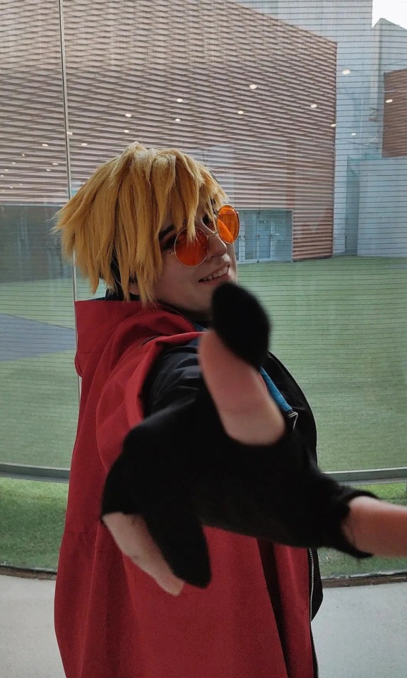 More pics of the Vash's cosplay
(Manga Barcelona 2023)