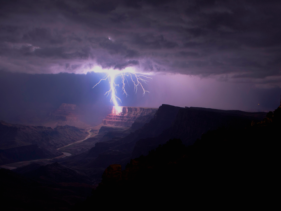 nubbsgalore:  lightning strikes the grand canyon. photos by (click pic) travis roe,