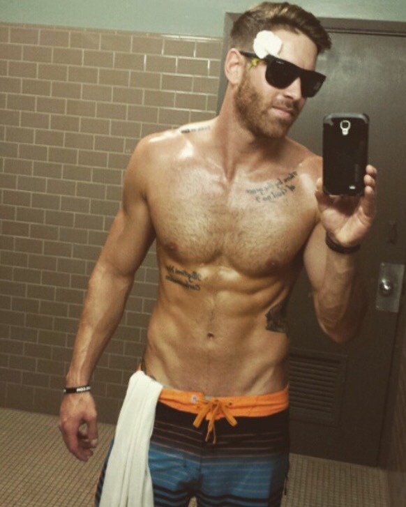 jezebelsboys:  OMG 😨😨 Another hottie named Nick that I mentioned previously
