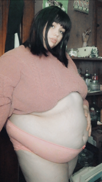 mamapeachxoxo-deactivated202110:My belly gets slightly bigger day by day!Add me on