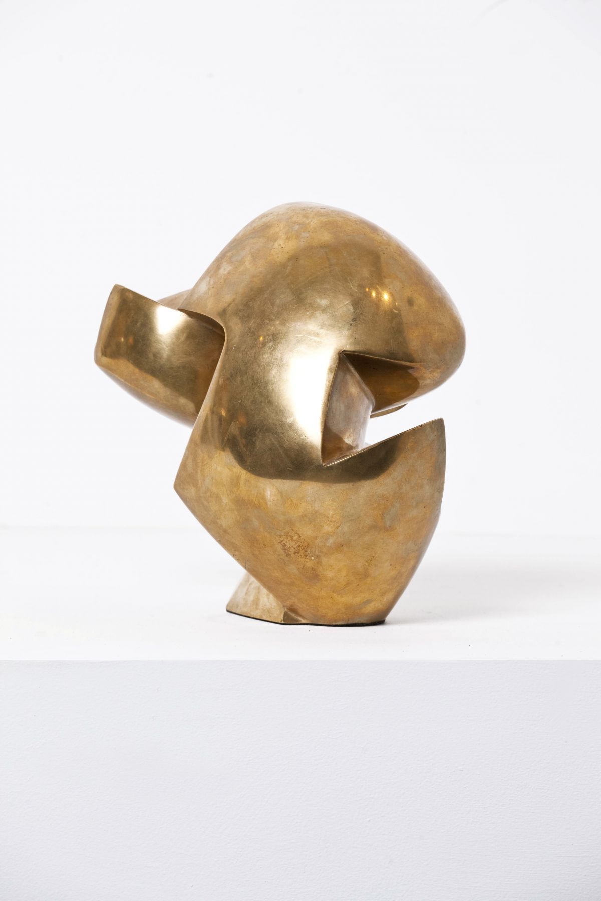 abstracteddistractions:
“ André Bloc, “Untitled”, Circa 1955,
Bronze, 10.5H x 11Dia inches (26.7H x 27.9Dia cm)
Courtesy: Magen H Gallery
”