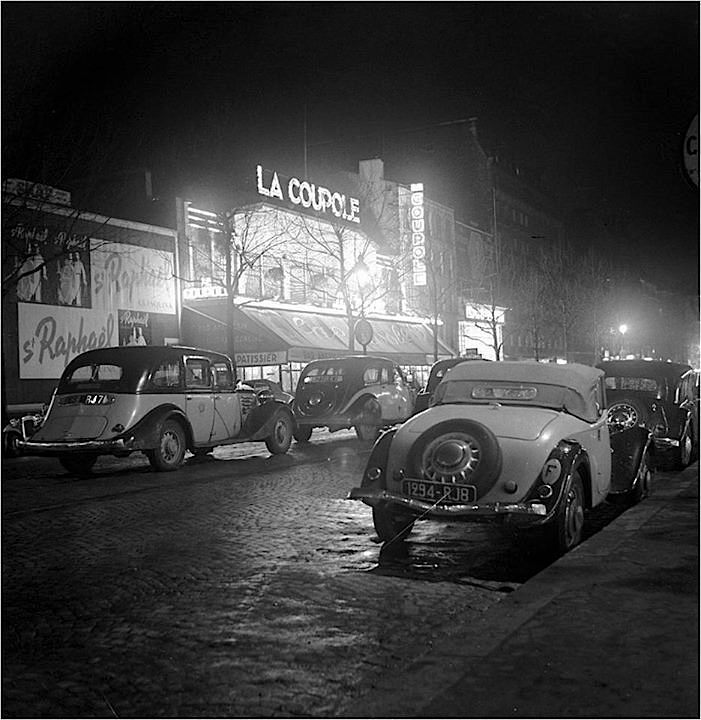 Pierre Jahan
La Coupole, Paris, 1930s.