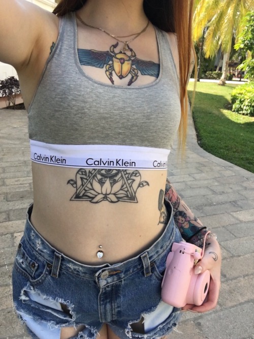 cocainewhitexo:  🌴🌴